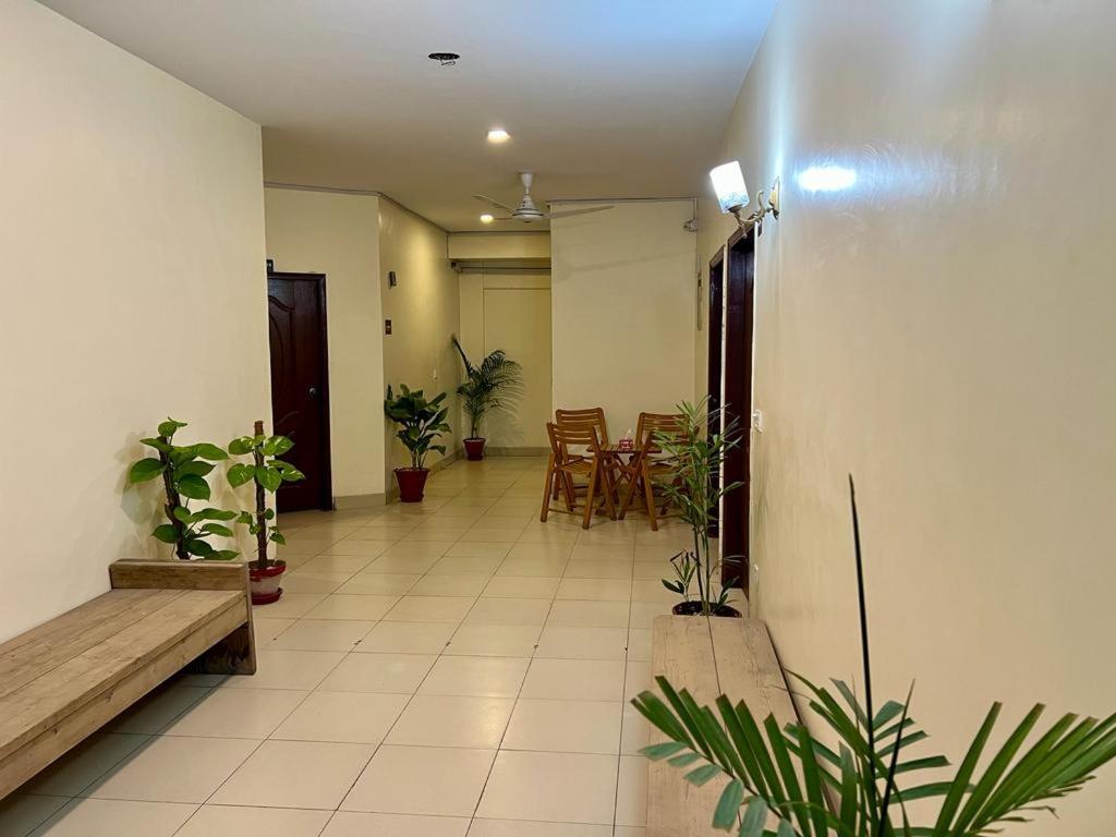 Hotel Rooms Dha Карачи Экстерьер фото